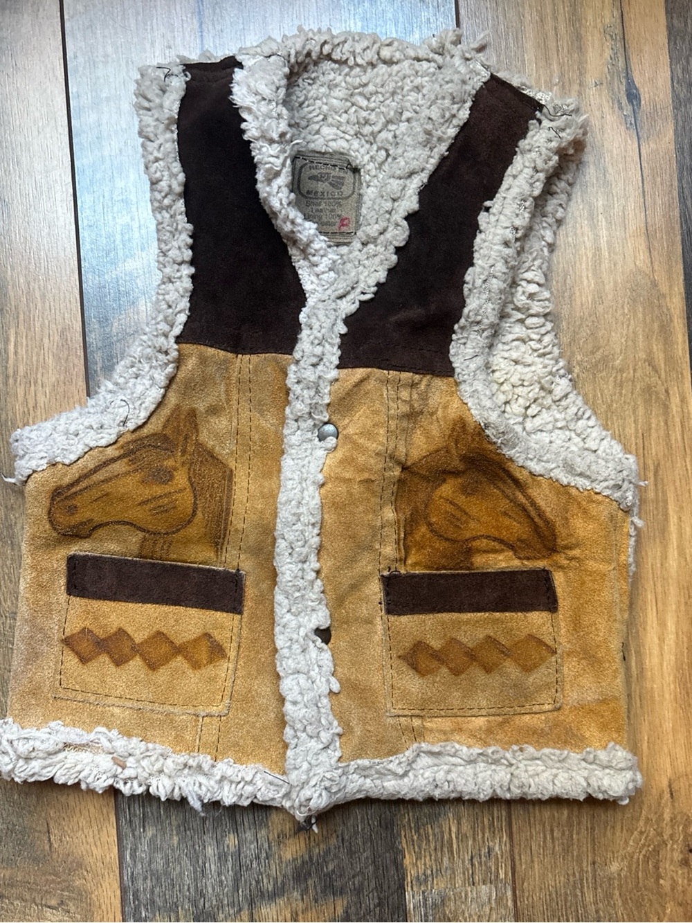 Vtg Mecho Mexican suede leather hand burned horse print Sherpa lined vest S
